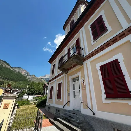 La Casa Del Vecchio Speziale شقة إنتراكوي